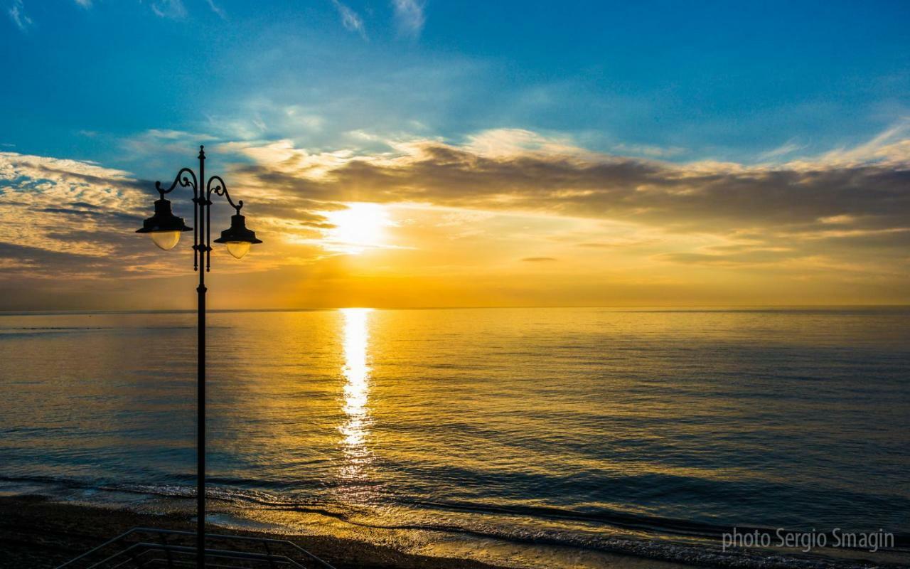 Iris Nº 131 Benalmadena Apartment ภายนอก รูปภาพ